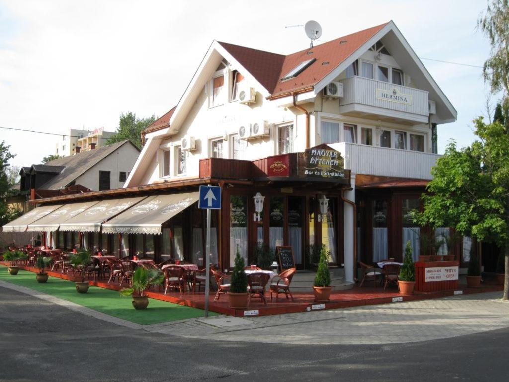 Hermina Panzio Siofok Exterior photo